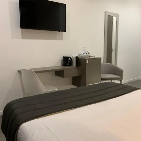 Hotel apartamentowy Bossi